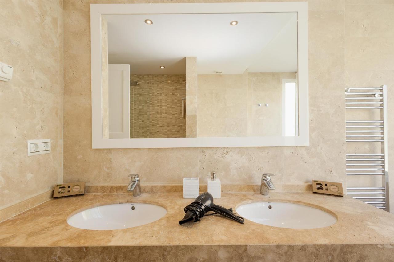 Home, With Sea Views, South Facing And Close To The Golf Course And The Beach, In Elviria Hills Appartamento Marbella