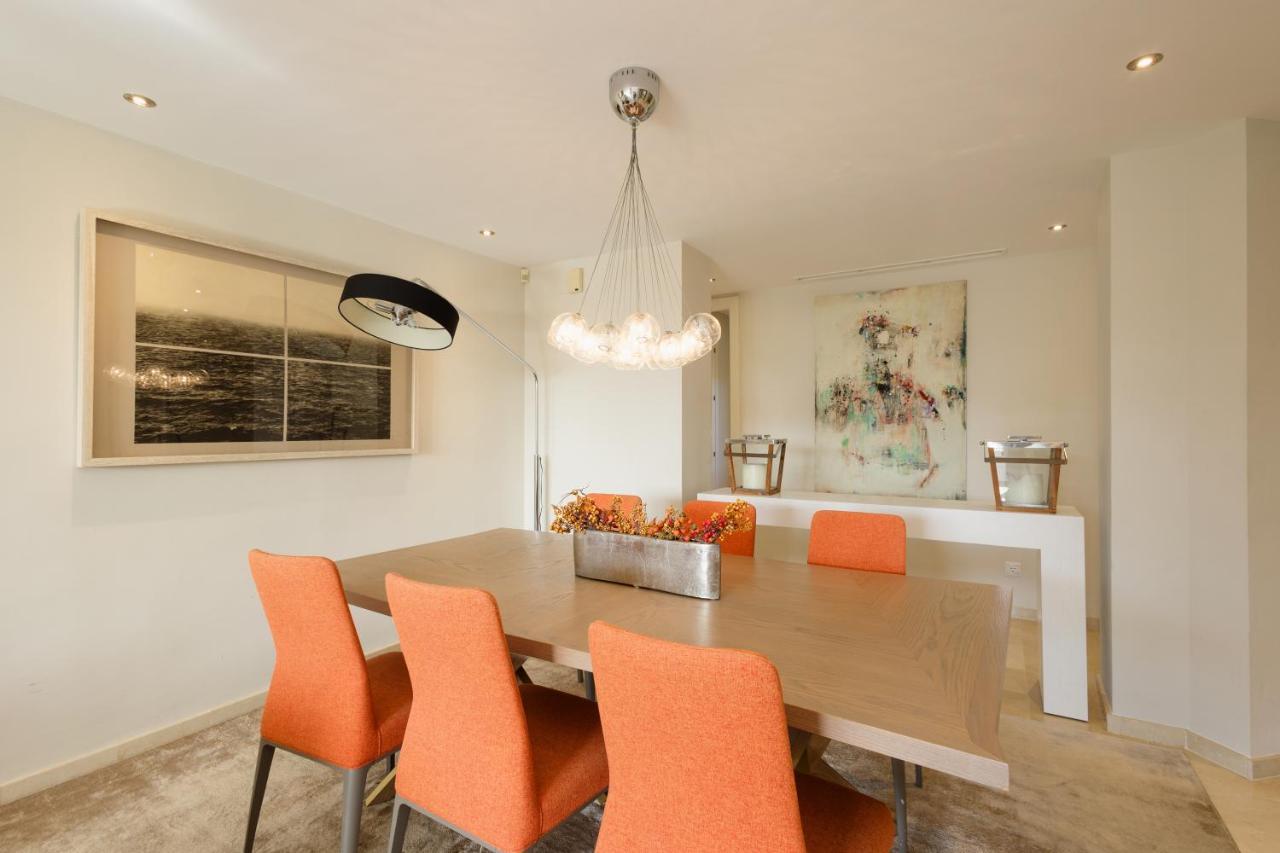 Home, With Sea Views, South Facing And Close To The Golf Course And The Beach, In Elviria Hills *