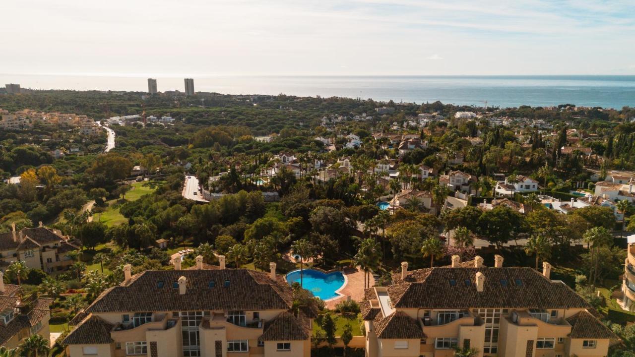 Seaside Golf Retreat: Elviria Hills Marbella
